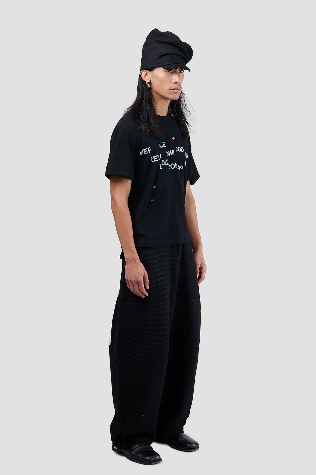 DISTRESSED LOGO TEE