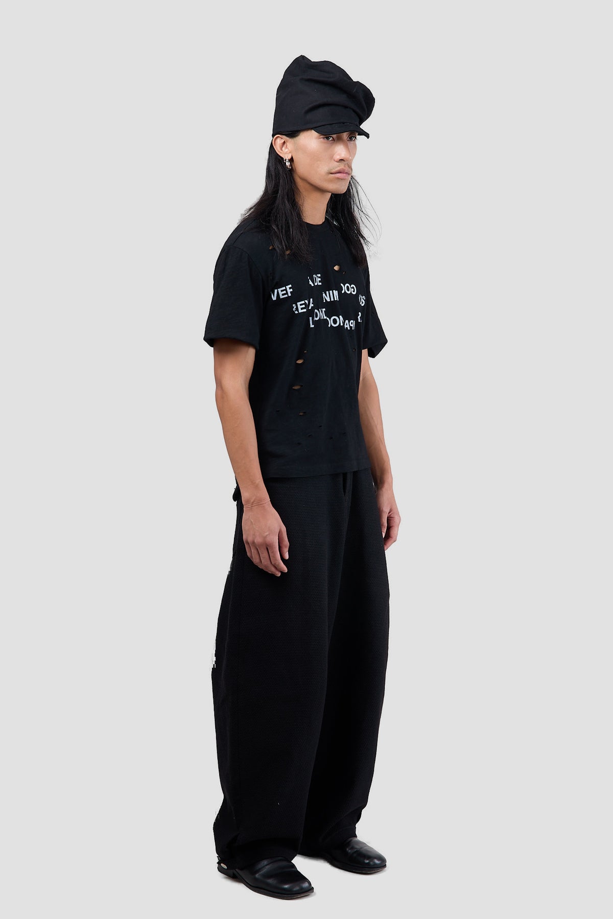 DISTRESSED LOGO TEE