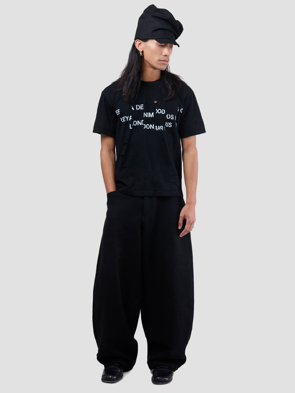 DISTRESSED LOGO TEE