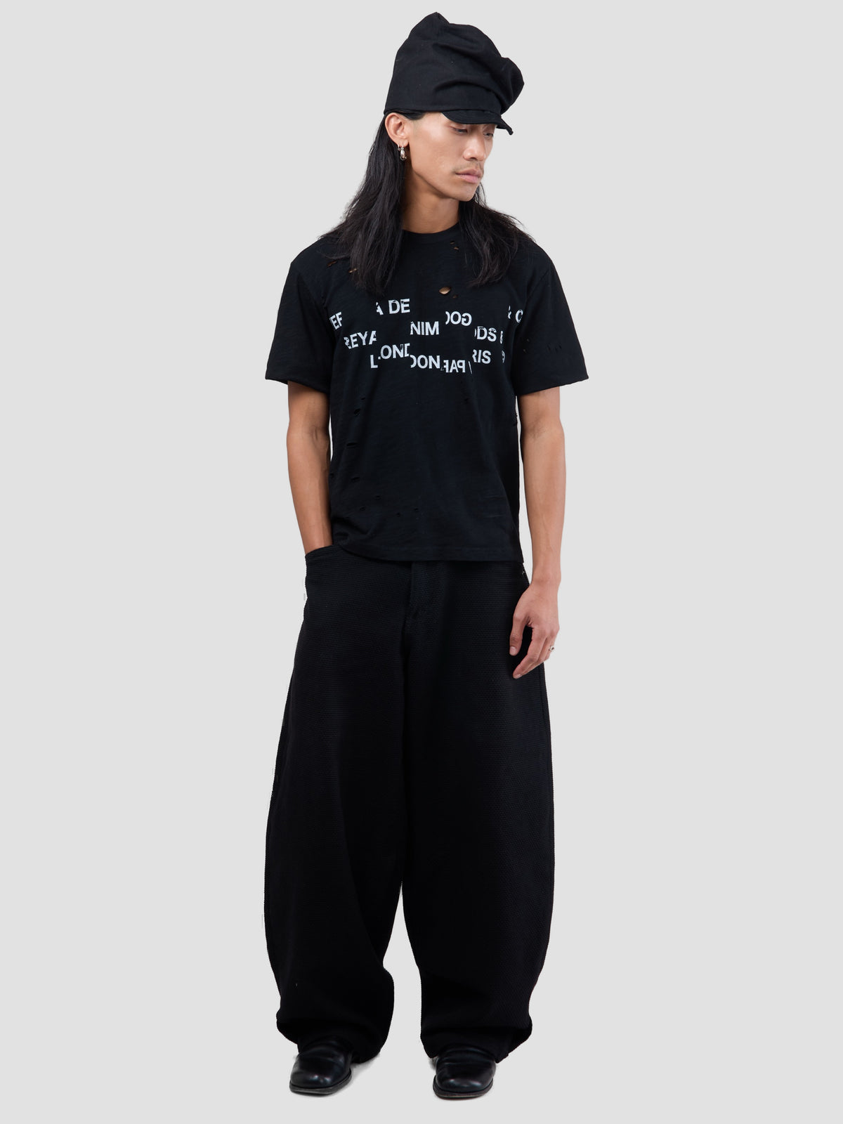 DISTRESSED LOGO TEE