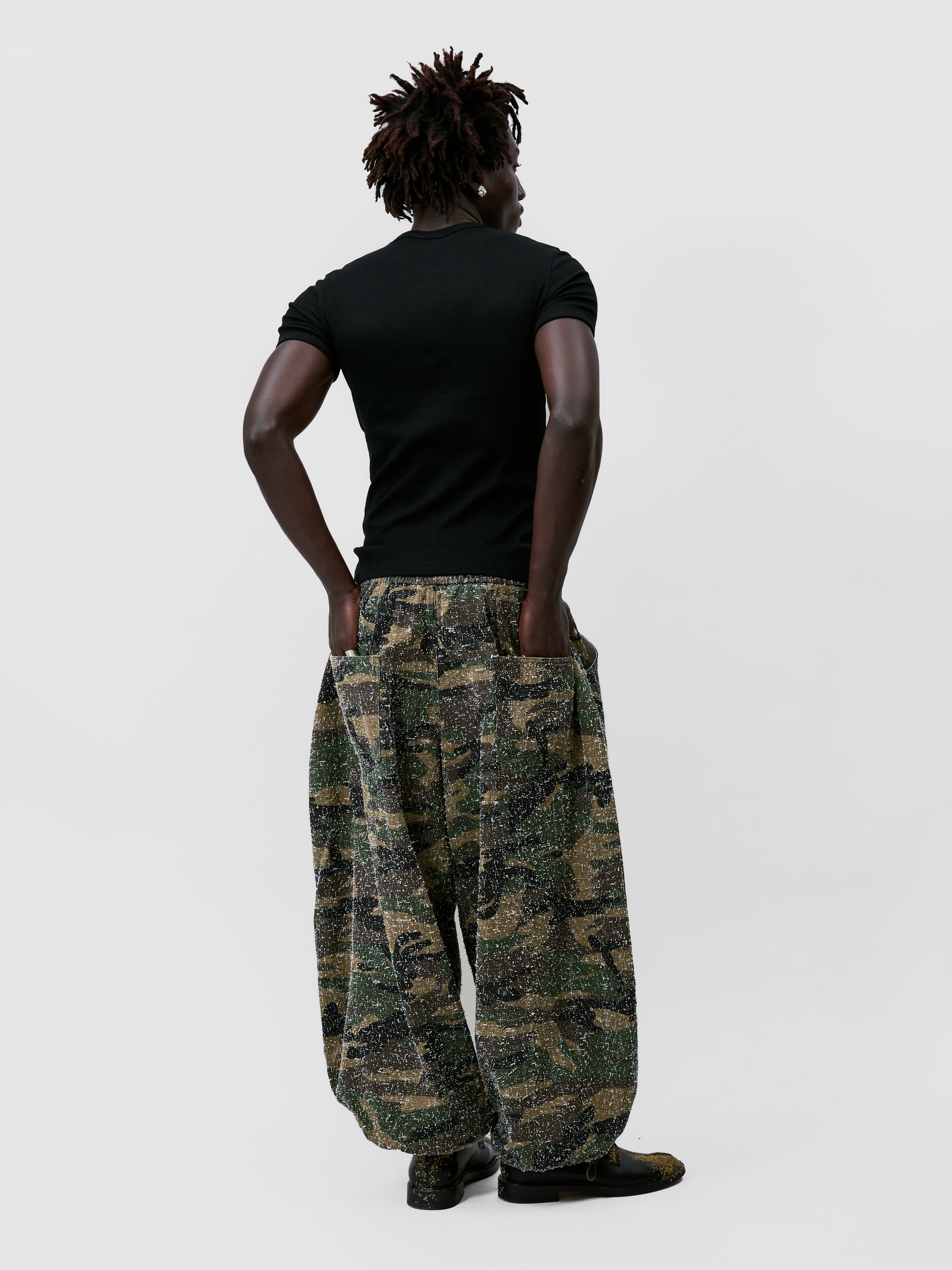 CAMO TEXTURED BALLOON PANTS