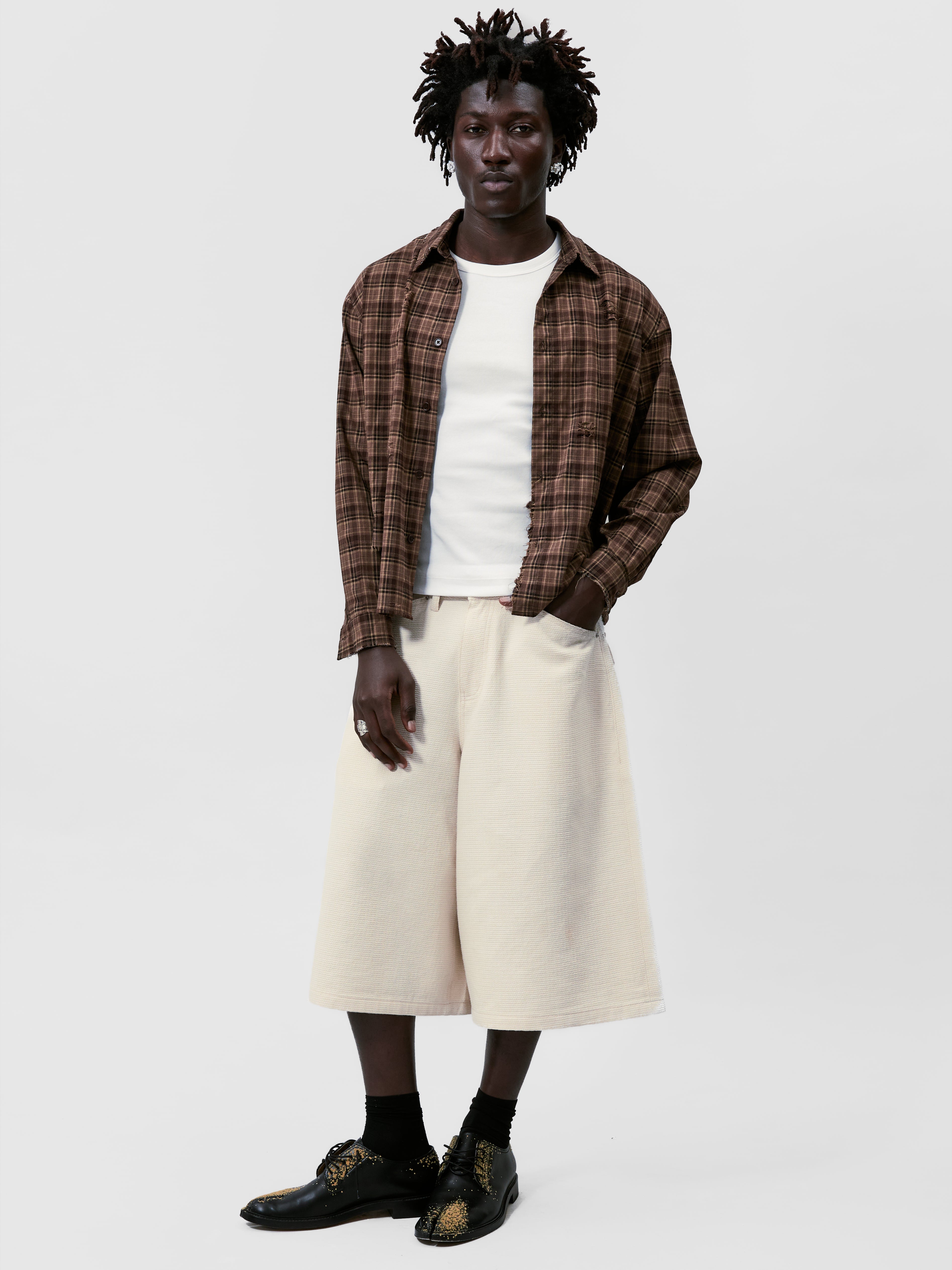 DISTRESSED PLAID SHIRT