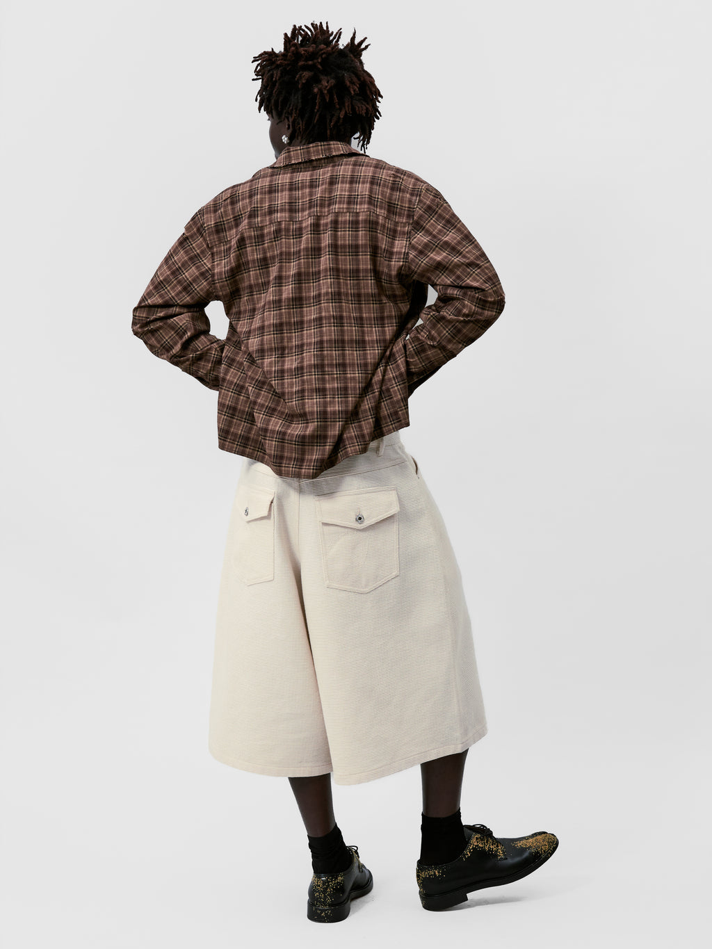 DISTRESSED PLAID SHIRT