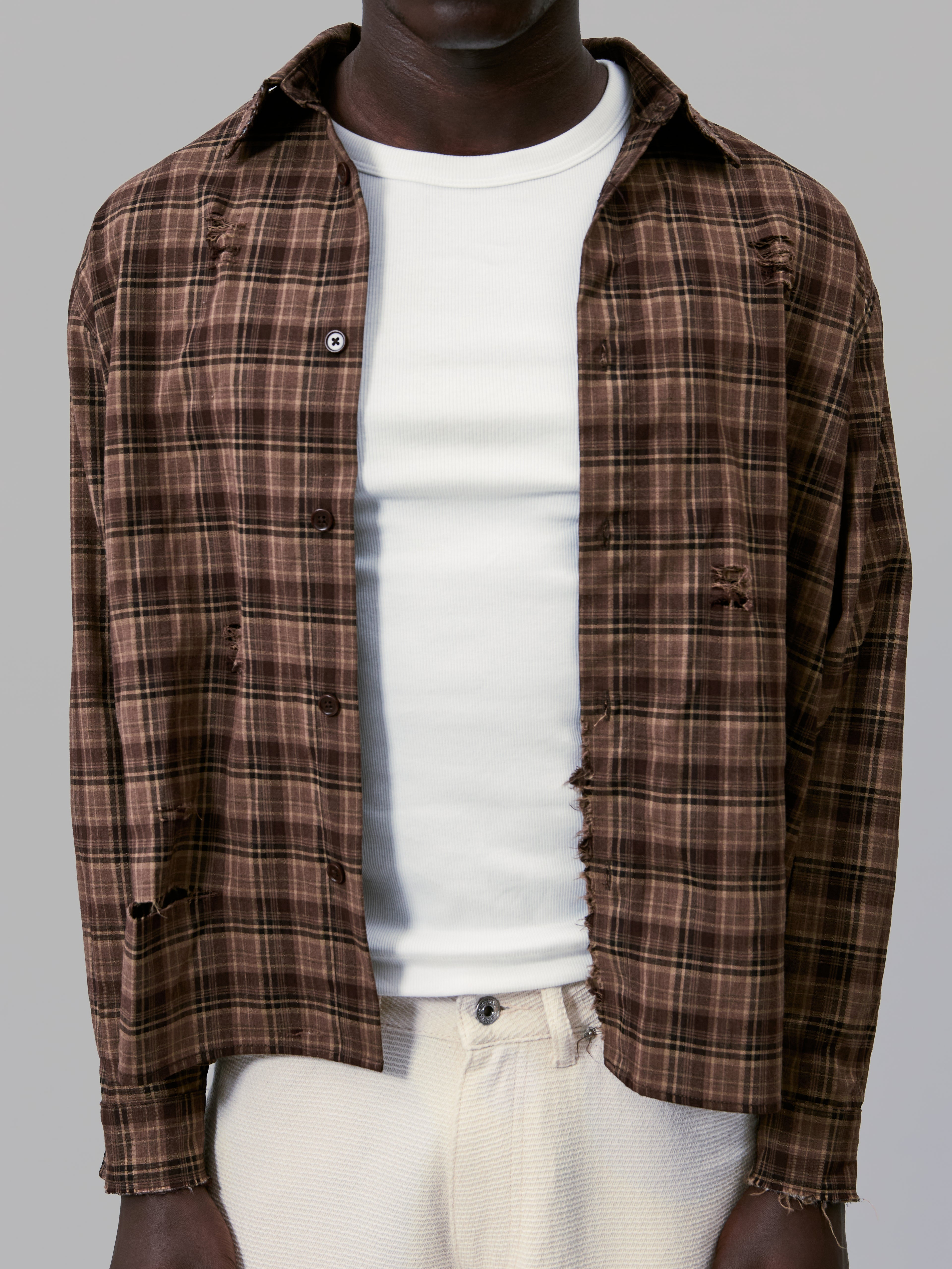 DISTRESSED PLAID SHIRT